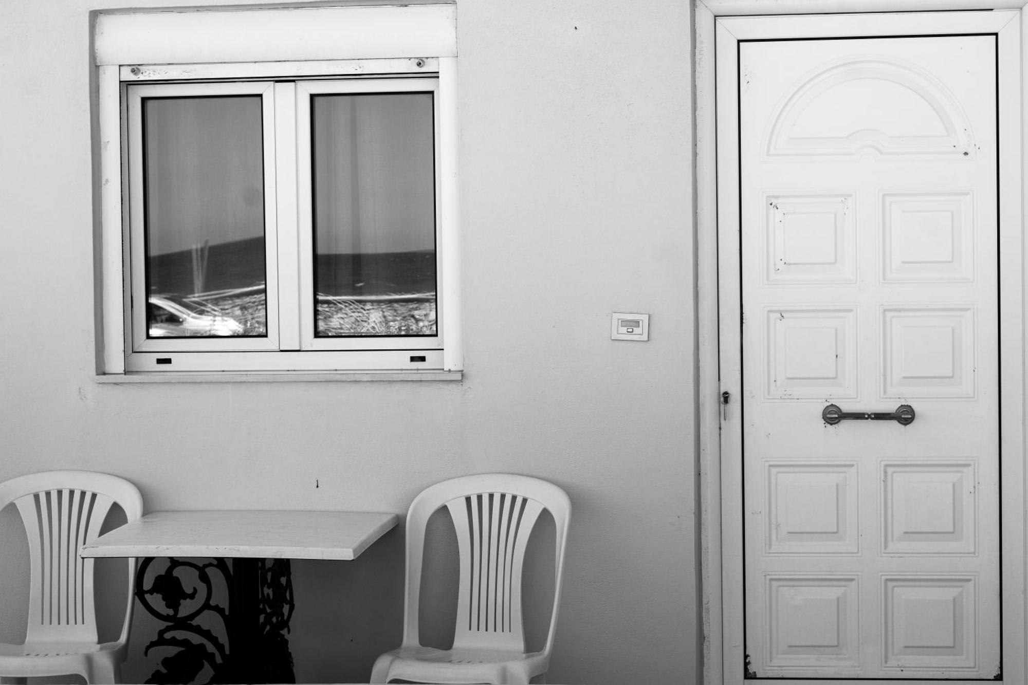 Pink Sand Sea Apartment Adelianos Kampos Exterior foto